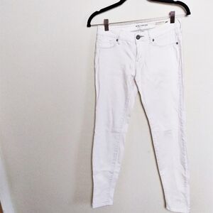 Bullhead White Low Rise Skinniest Skinny Jeans Size 3 Regular